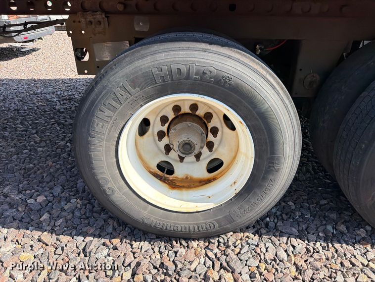 image for item YA3337 2017 Wabash RFALHSA refrigerated van trailer