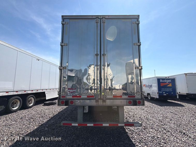image for item YA3338 2017 Wabash RFALHSA refrigerated van trailer