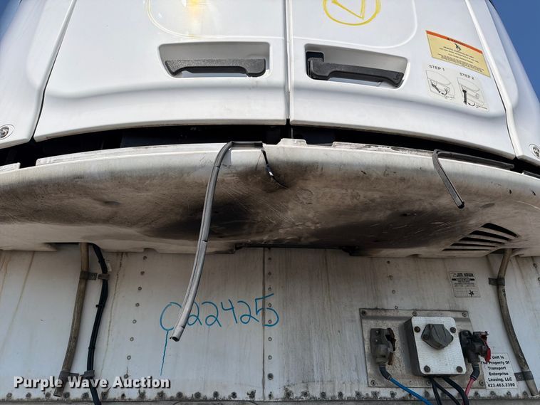 image for item YA3338 2017 Wabash RFALHSA refrigerated van trailer