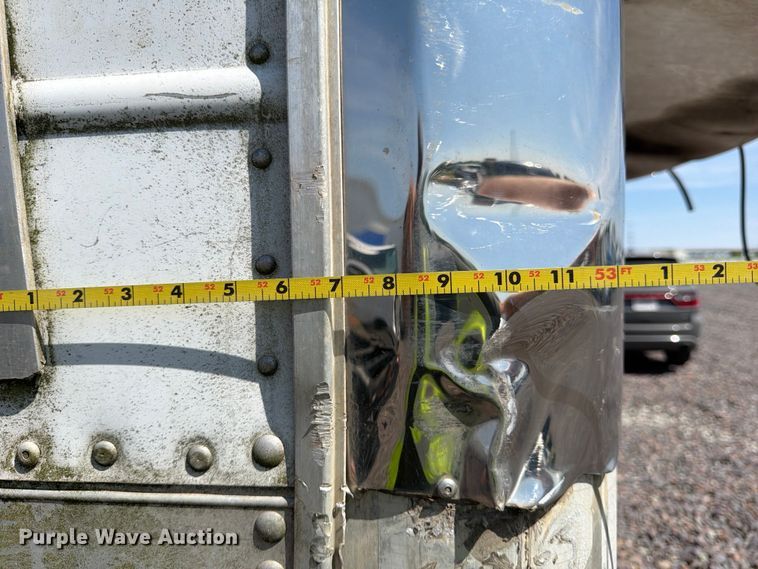 image for item YA3338 2017 Wabash RFALHSA refrigerated van trailer