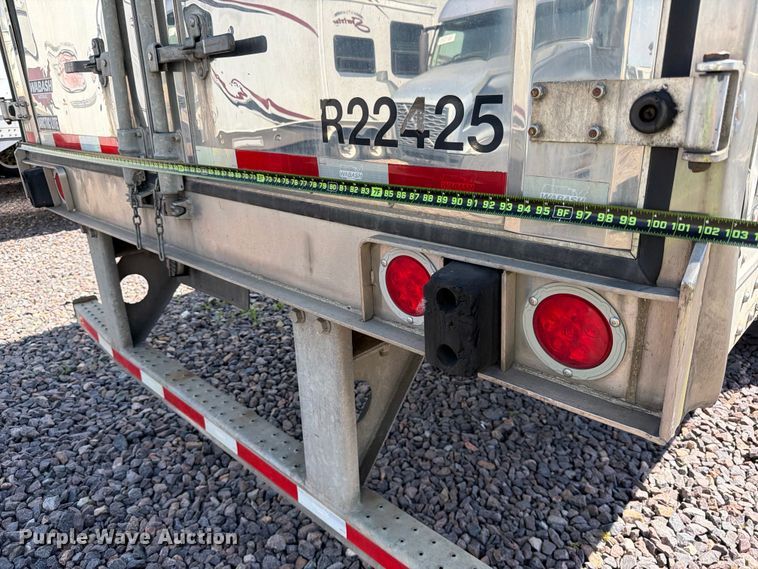 image for item YA3338 2017 Wabash RFALHSA refrigerated van trailer