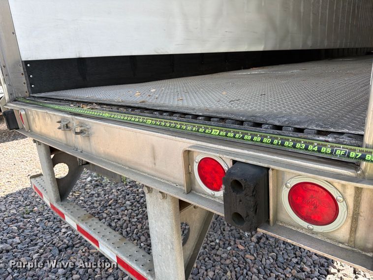 image for item YA3338 2017 Wabash RFALHSA refrigerated van trailer
