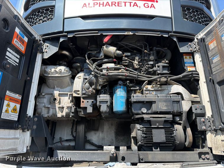 image for item YA3338 2017 Wabash RFALHSA refrigerated van trailer