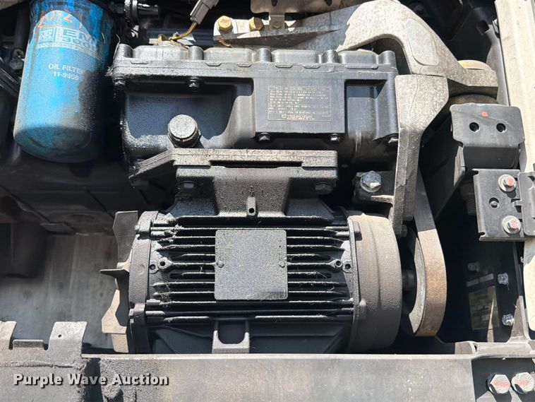 image for item YA3338 2017 Wabash RFALHSA refrigerated van trailer