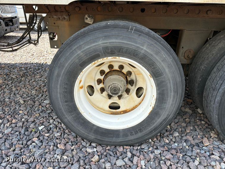 image for item YA3338 2017 Wabash RFALHSA refrigerated van trailer