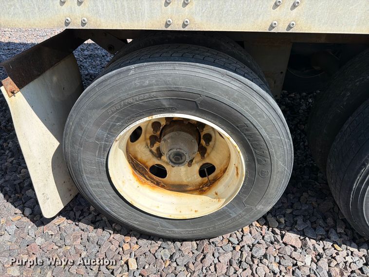 image for item YA3339 2017 Wabash RFALHSA refrigerated van trailer