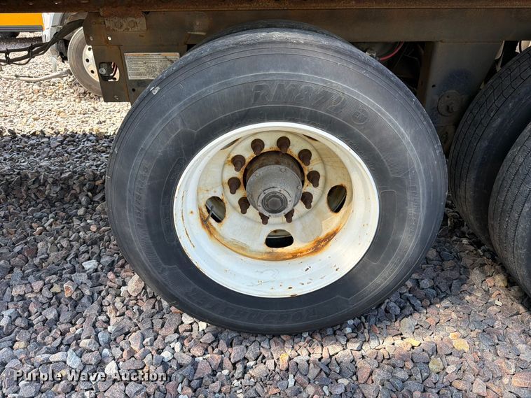 image for item YA3339 2017 Wabash RFALHSA refrigerated van trailer