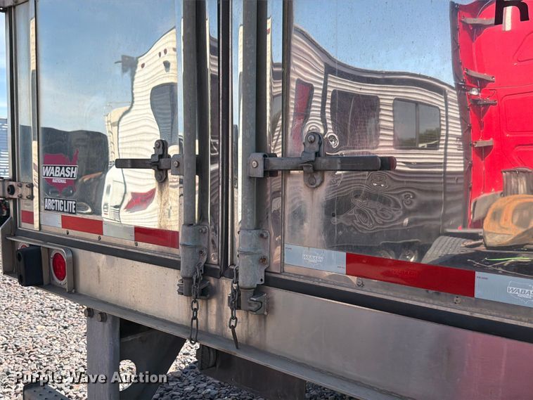 image for item YA3340 2017 Wabash RFALHSA refrigerated van trailer