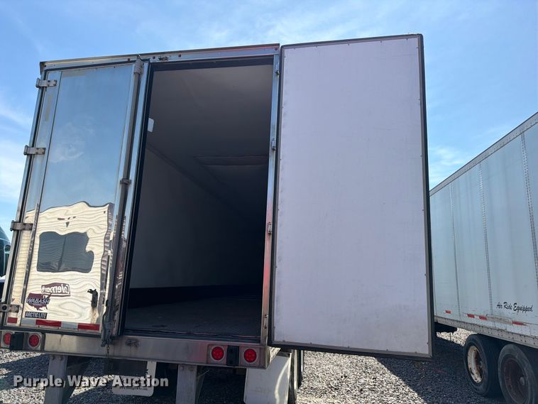 image for item YA3340 2017 Wabash RFALHSA refrigerated van trailer