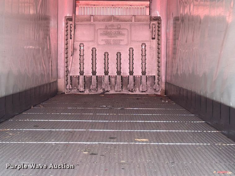 image for item YA3340 2017 Wabash RFALHSA refrigerated van trailer