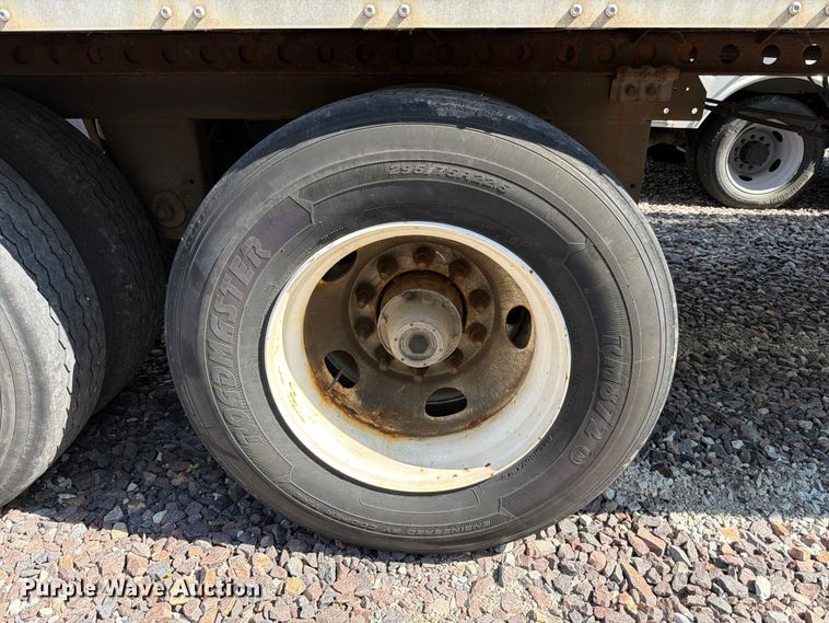 image for item YA3340 2017 Wabash RFALHSA refrigerated van trailer