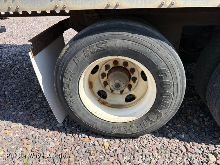 image for item YA3340 2017 Wabash RFALHSA refrigerated van trailer