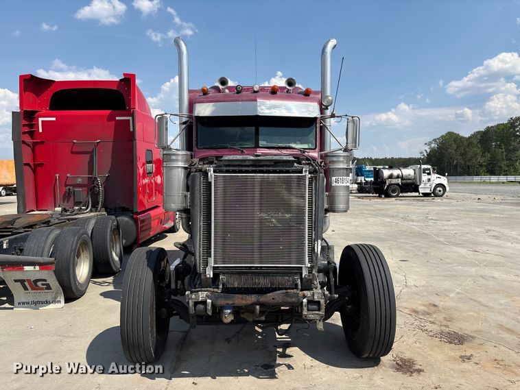 image for item YA3342 2000 Peterbilt 379 semi truck