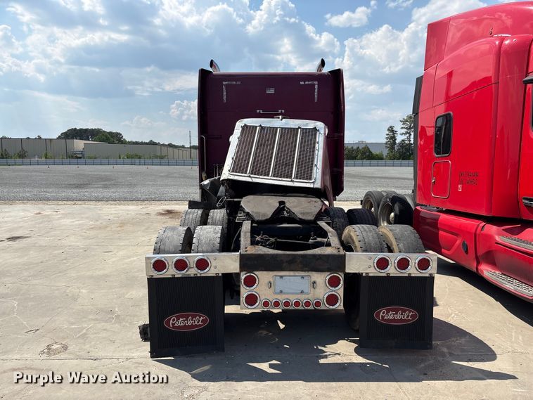 image for item YA3342 2000 Peterbilt 379 semi truck