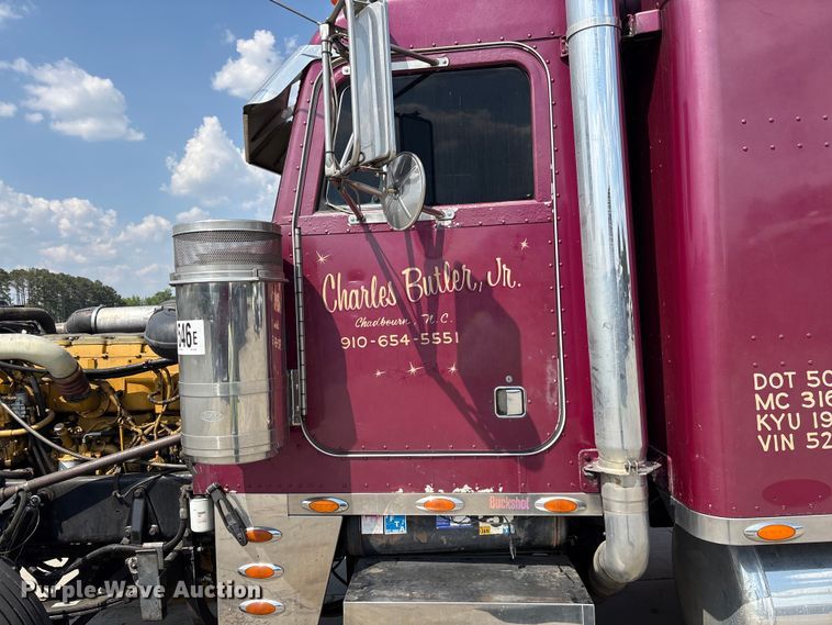 image for item YA3342 2000 Peterbilt 379 semi truck