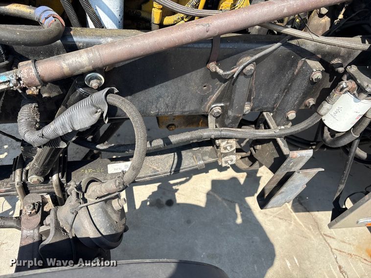 image for item YA3342 2000 Peterbilt 379 semi truck