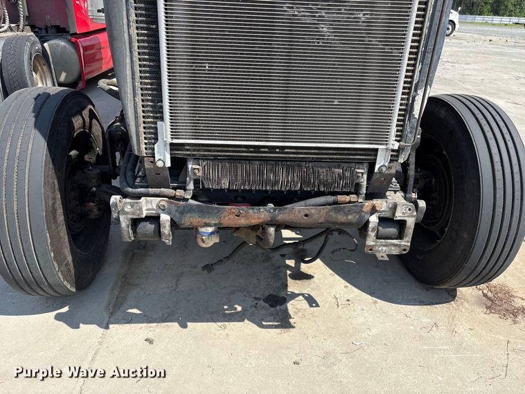 image for item YA3342 2000 Peterbilt 379 semi truck