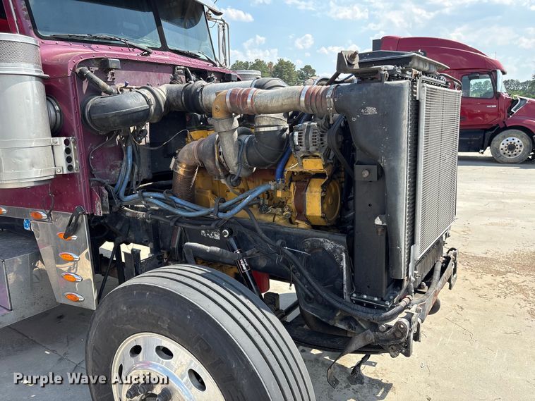 image for item YA3342 2000 Peterbilt 379 semi truck