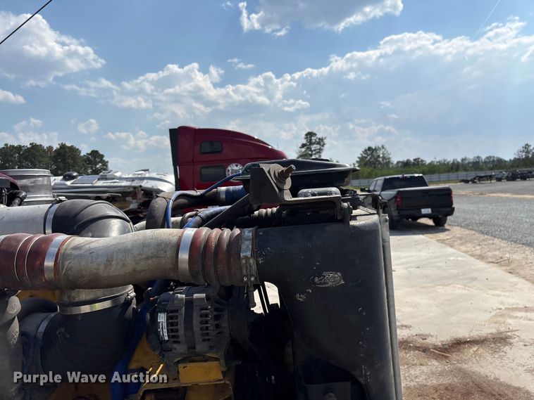 image for item YA3342 2000 Peterbilt 379 semi truck
