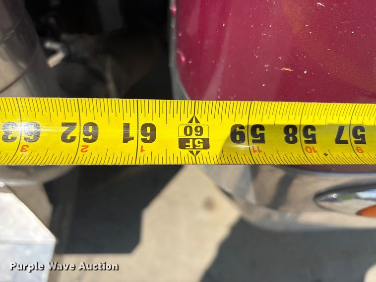 image for item YA3342 2000 Peterbilt 379 semi truck