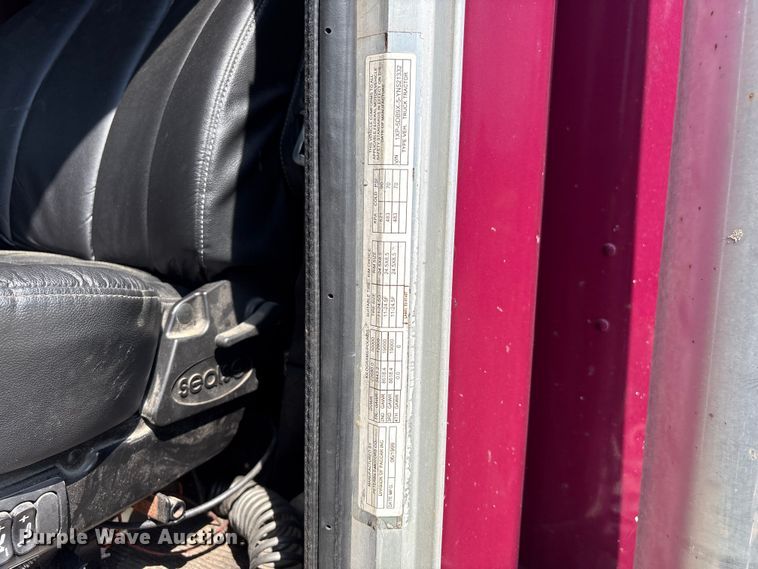 image for item YA3342 2000 Peterbilt 379 semi truck