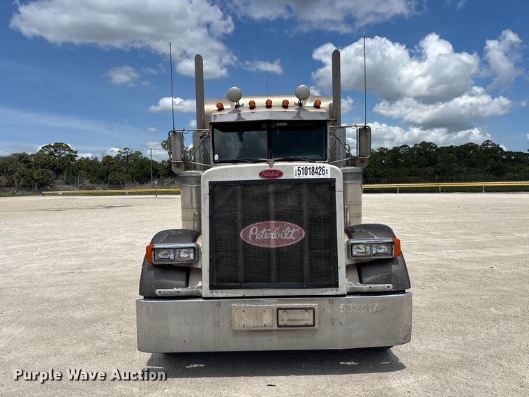 image for item YA3359 2003 Peterbilt 379 semi truck