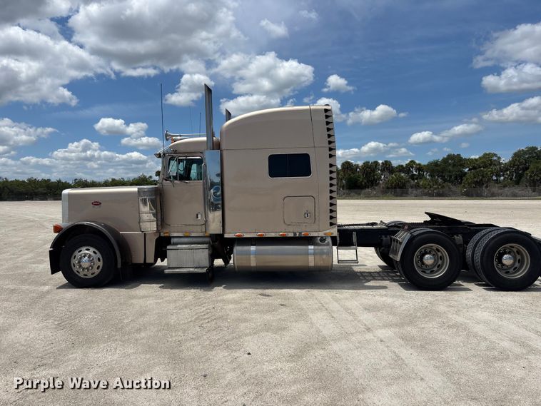 image for item YA3359 2003 Peterbilt 379 semi truck