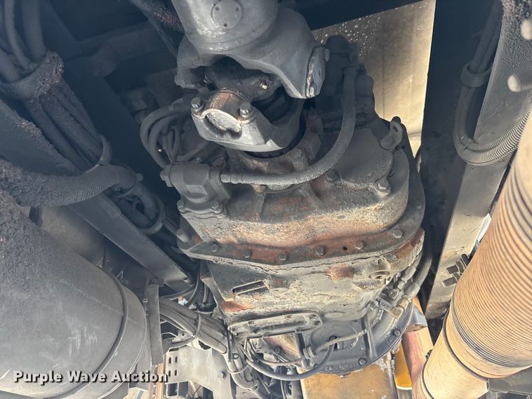 image for item YA3359 2003 Peterbilt 379 semi truck