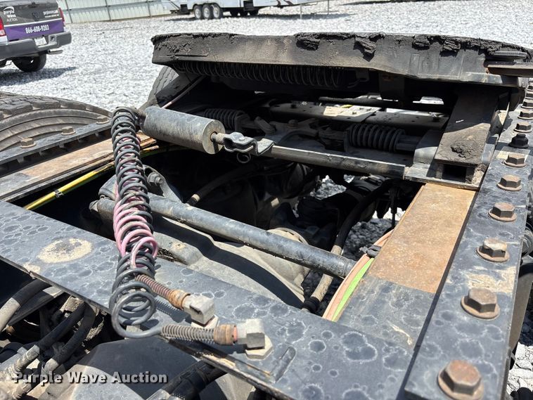image for item YA3405 2020 International LT625 semi truck