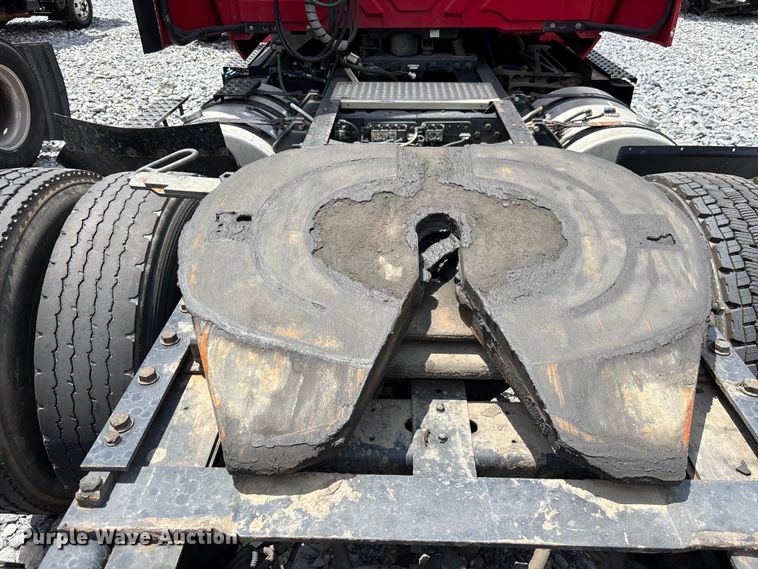 image for item YA3405 2020 International LT625 semi truck