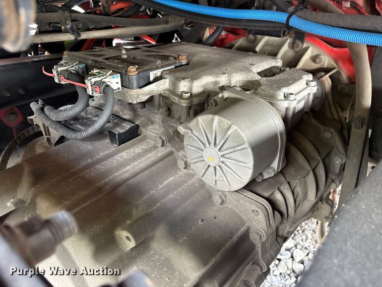 image for item YA3405 2020 International LT625 semi truck