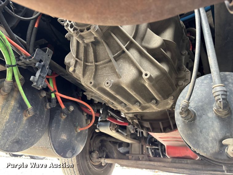 image for item YA3405 2020 International LT625 semi truck