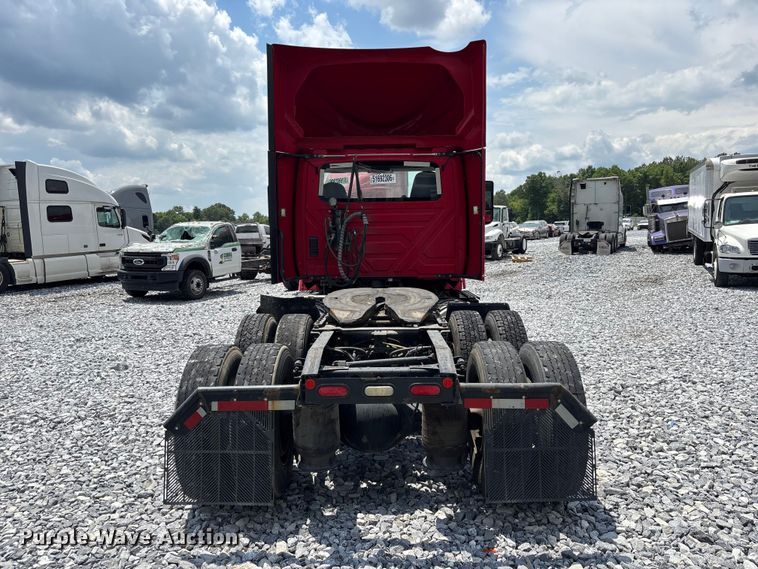 image for item YA3405 2020 International LT625 semi truck
