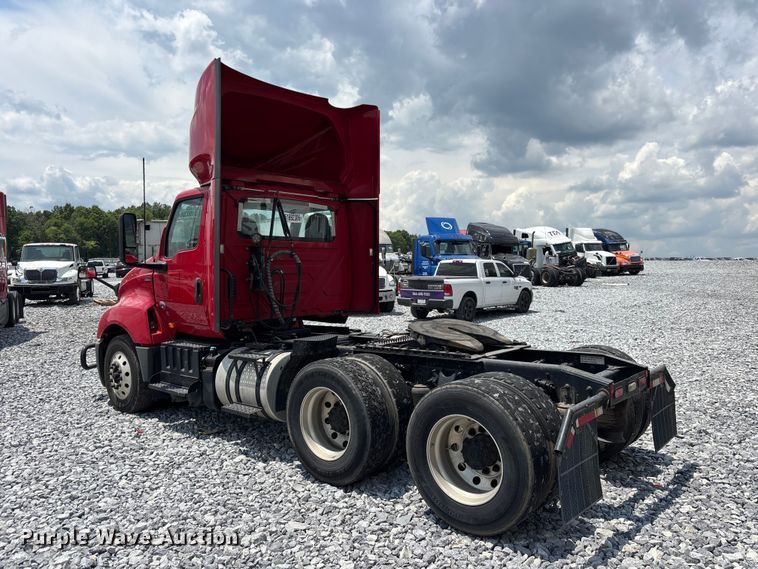 image for item YA3405 2020 International LT625 semi truck