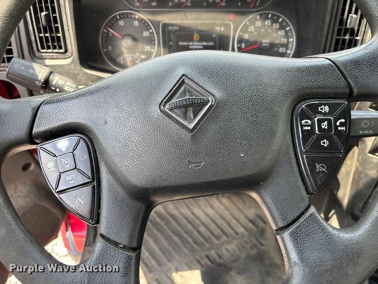 image for item YA3405 2020 International LT625 semi truck
