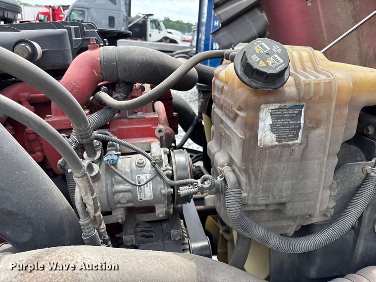 image for item YA3405 2020 International LT625 semi truck