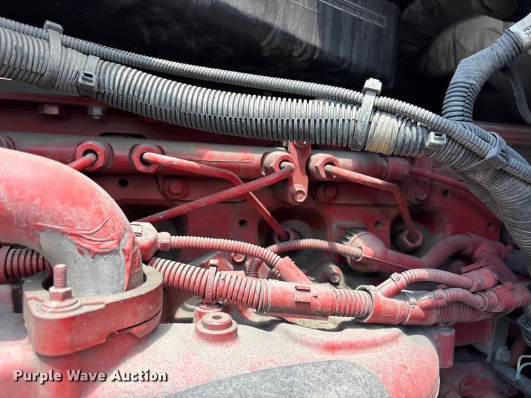 image for item YA3405 2020 International LT625 semi truck