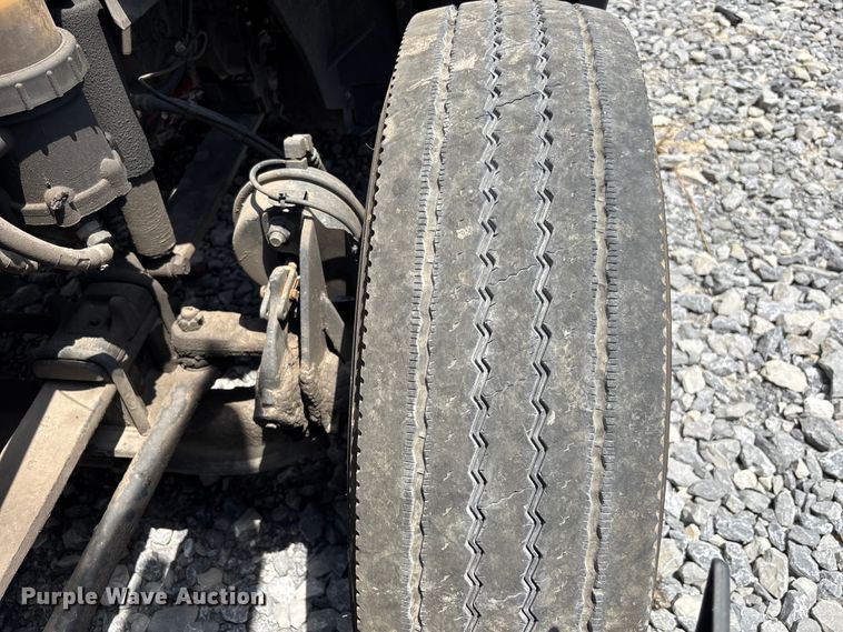 image for item YA3405 2020 International LT625 semi truck