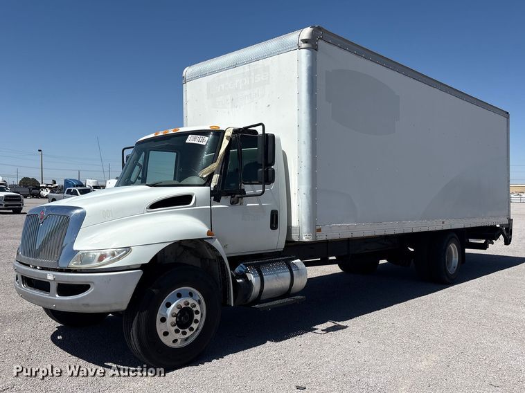 image for item YA3419 2019 International 4300 box truck