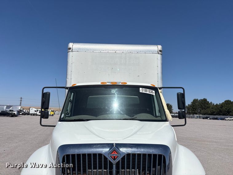 image for item YA3419 2019 International 4300 box truck