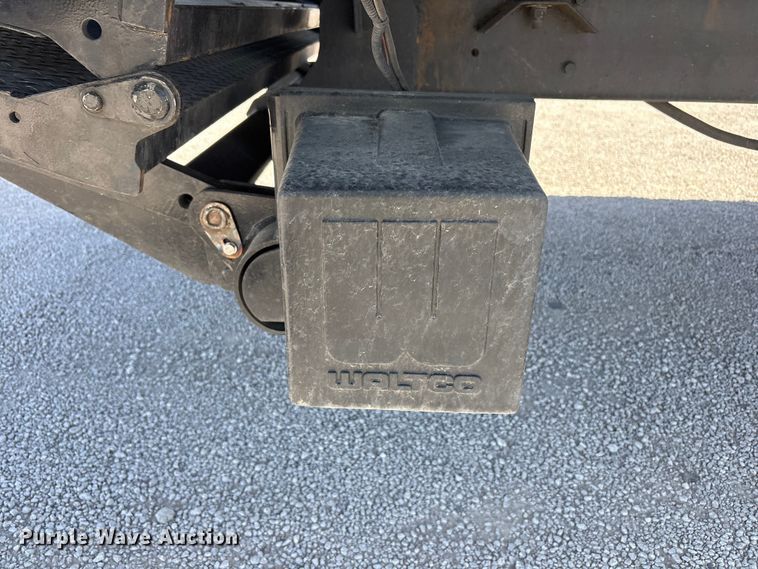 image for item YA3419 2019 International 4300 box truck