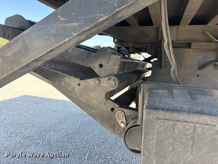 image for item YA3419 2019 International 4300 box truck