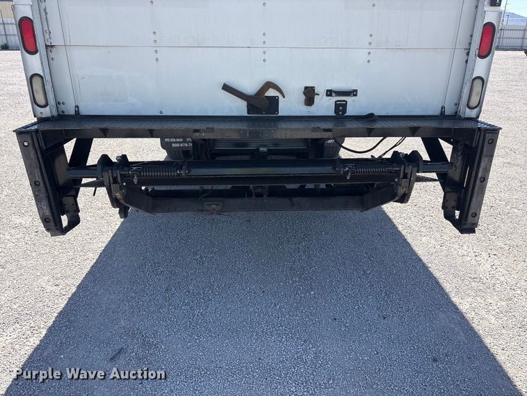 image for item YA3419 2019 International 4300 box truck