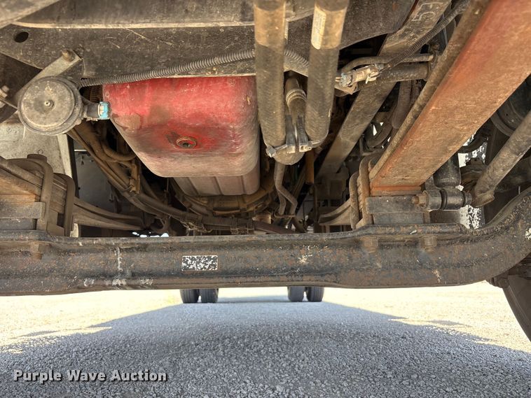 image for item YA3419 2019 International 4300 box truck