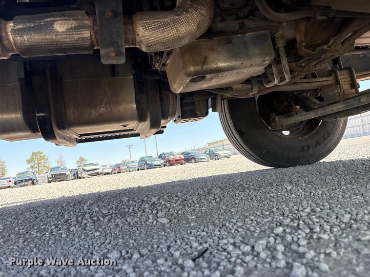 image for item YA3419 2019 International 4300 box truck