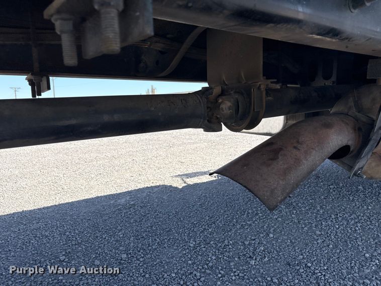image for item YA3419 2019 International 4300 box truck