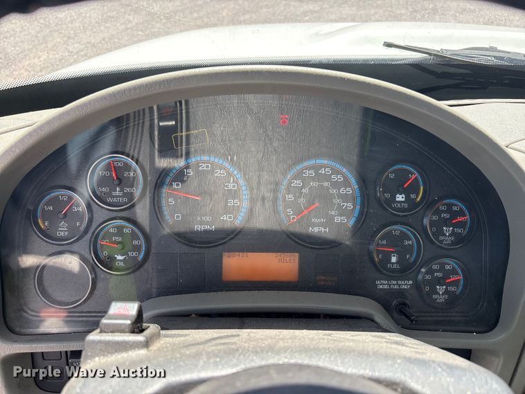 image for item YA3419 2019 International 4300 box truck