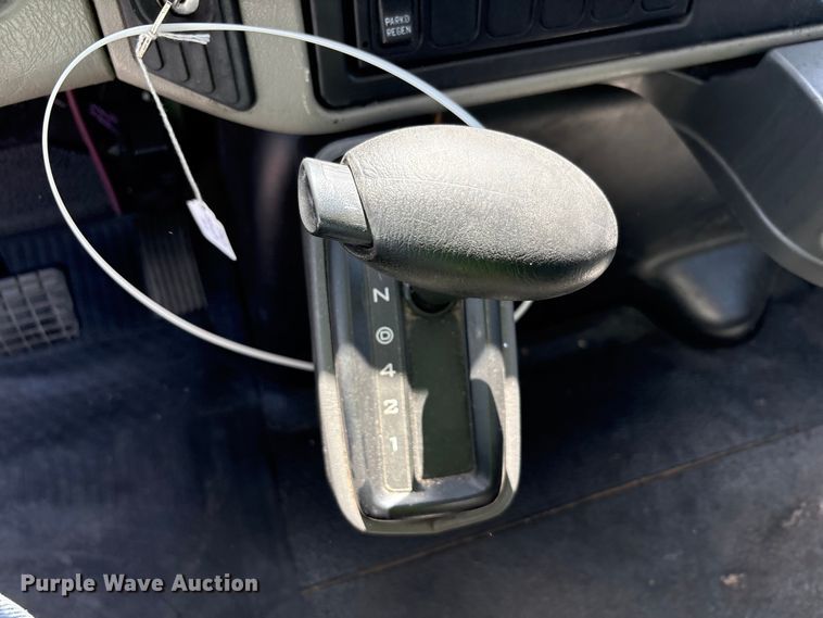 image for item YA3419 2019 International 4300 box truck