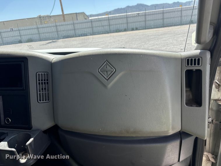 image for item YA3419 2019 International 4300 box truck