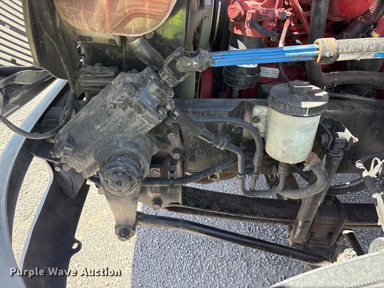 image for item YA3419 2019 International 4300 box truck